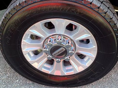 Used 2022 Ford F250 XL w/ STX Appearance Package RWD image 32
