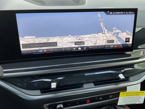 New 2026 BMW X6 xDrive40i w/ Executive Package image 18