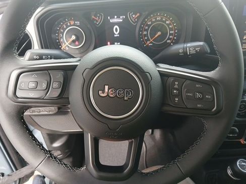 New 2025 Jeep Gladiator Sport image 35