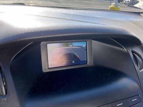 Used 2018 Ford Focus SE image 22