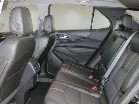 Used 2023 Chevrolet Equinox Premier FWD image 12