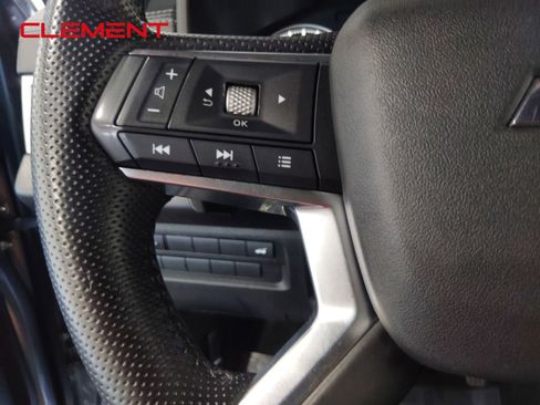 Used 2022 Mitsubishi Outlander SE image 13