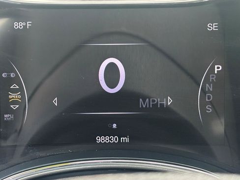 Used 2014 Jeep Grand Cherokee Overland w/ Advanced Technology Group AWD/4WD image 11