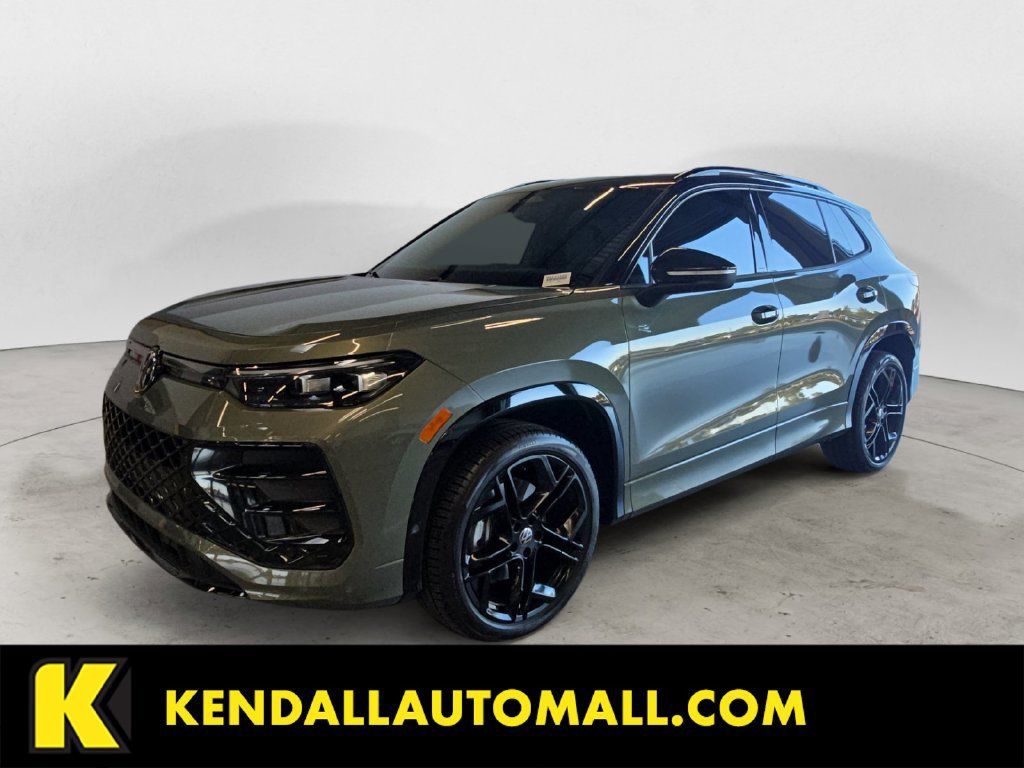 Used 2026 Volkswagen Tiguan SE R-Line AWD/4WD image 1