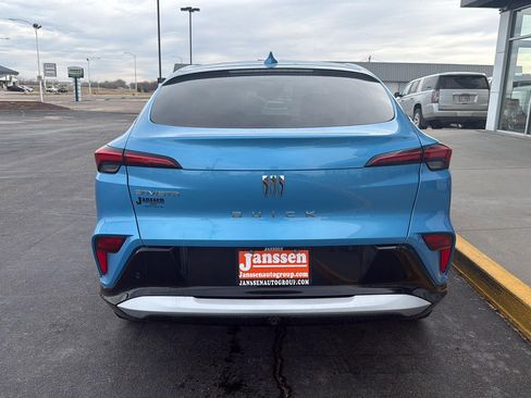 Used 2025 Buick Envista Sport Touring w/ Convenience I Package image 3