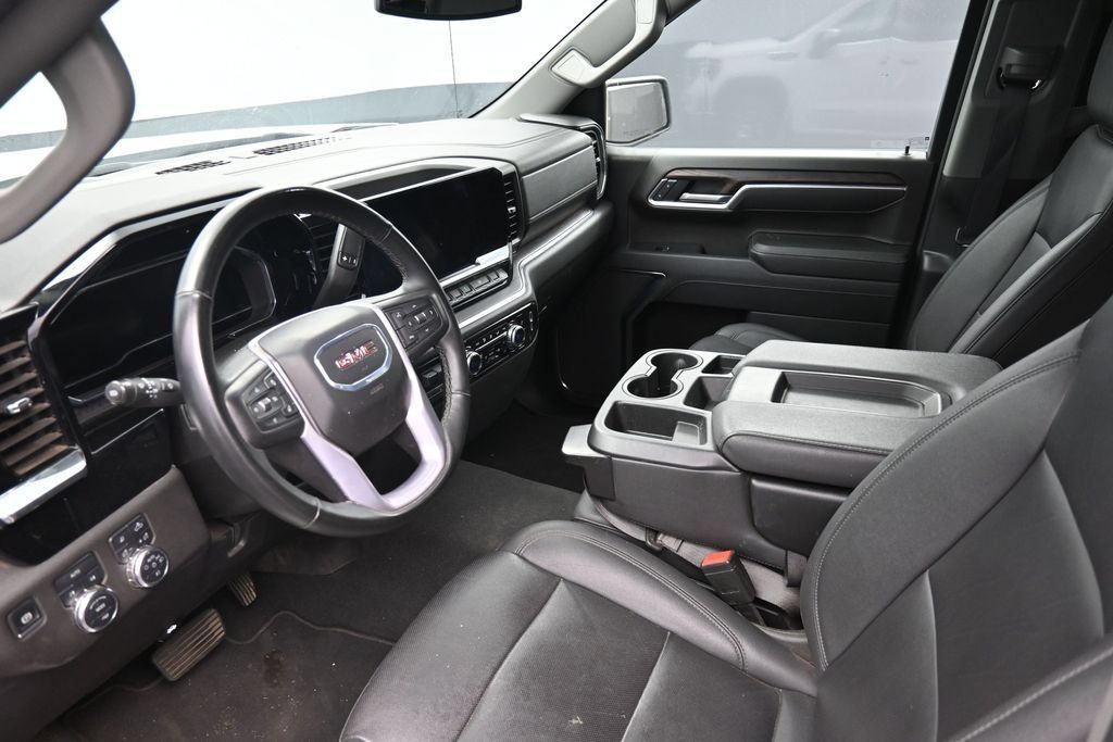 Used 2025 GMC Sierra 1500 SLT AWD/4WD image 22