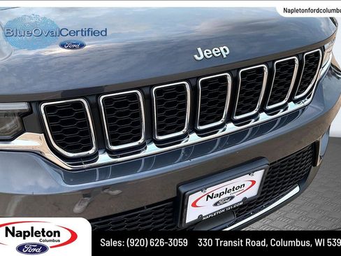 Used 2022 Jeep Grand Cherokee Laredo w/ Luxury Tech Group I AWD/4WD image 29