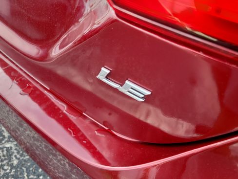 Used 2021 Toyota Camry LE FWD image 11
