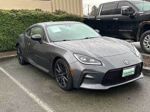 Used 2023 Toyota GR86 Premium w/ ALL Weather Mat Package (TMS) image 2