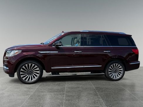 Used 2019 Lincoln Navigator Reserve AWD/4WD image 3