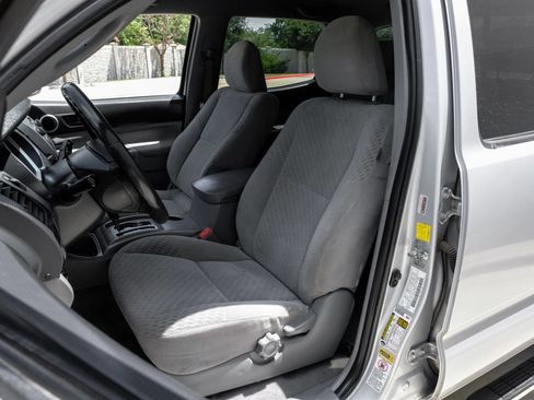 Used 2011 Toyota Tacoma 4x4 Double Cab w/ SR5 Pkg #2 image 35