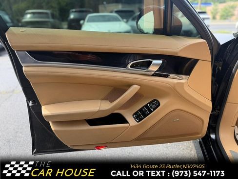 Used 2013 Porsche Panamera RWD image 14