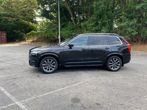 Used 2018 Volvo XC90 T6 Momentum w/ Convenience Package AWD/4WD image 8