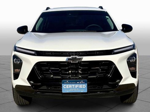 Used 2025 Chevrolet Trax ACTIV w/ Sunroof Package FWD image 2