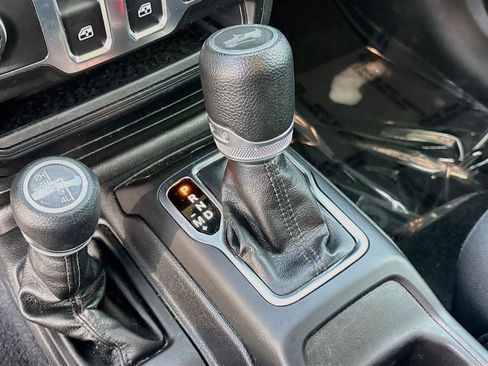 Used 2023 Jeep Wrangler Sport AWD/4WD image 17