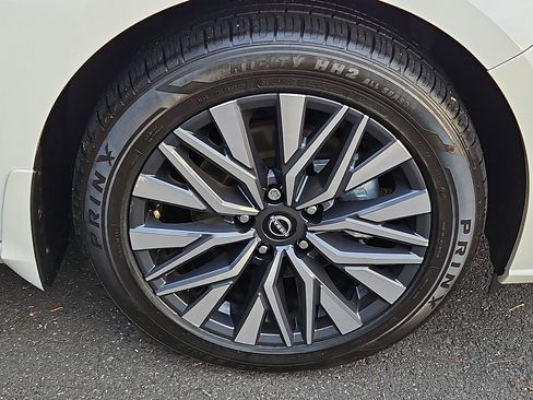 Certified 2023 Nissan Altima 2.5 SV image 8