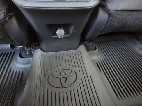 Certified 2025 Toyota RAV4 LE FWD image 11