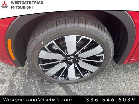 New 2025 Mitsubishi Outlander SEL image 4