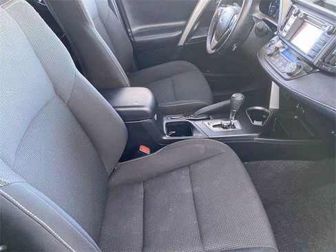 Certified 2018 Toyota RAV4 XLE FWD image 33