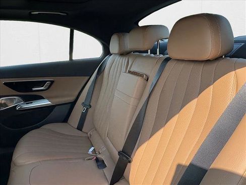 New 2026 Mercedes-Benz E 350 4MATIC Sedan image 18