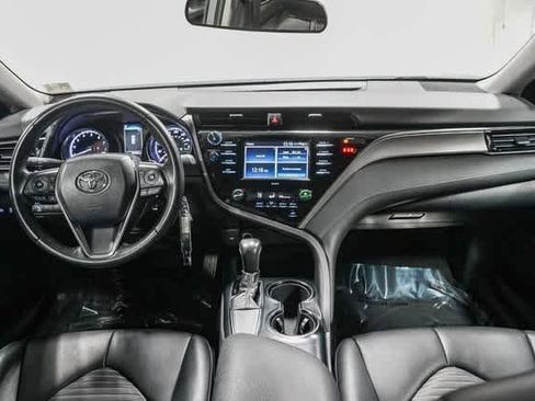 Certified 2020 Toyota Camry SE image 13