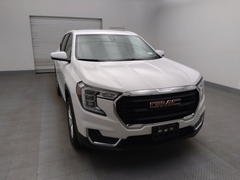 Used 2024 GMC Terrain SLE image 14