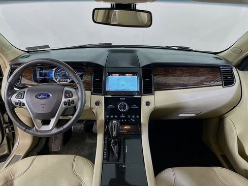 Used 2018 Ford Taurus Limited image 19