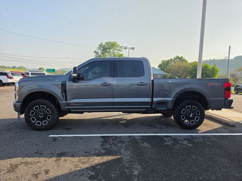 Used 2026 Ford F350 Platinum AWD/4WD image 7