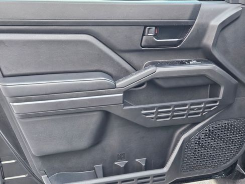 Used 2024 Toyota Tacoma SR5 image 18