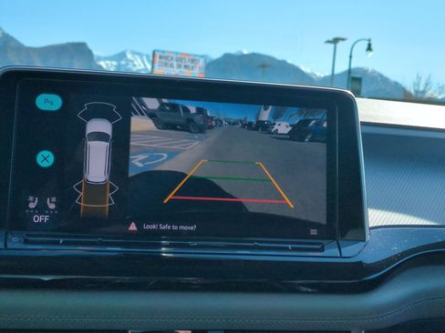 Used 2024 Volkswagen Atlas Peak Edition SE image 27