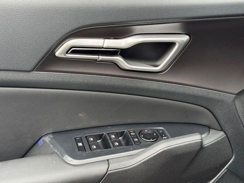 New 2026 Kia Sportage EX FWD image 19