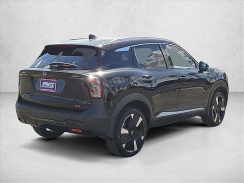 Used 2025 Nissan Kicks SR FWD image 5