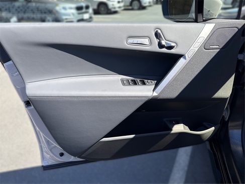 New 2026 BMW iX xDrive60 w/ M Sport Package image 26