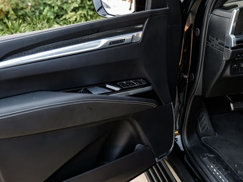 Used 2025 Cadillac Escalade V image 82