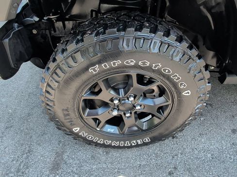 Used 2022 Jeep Wrangler Sport AWD/4WD image 9