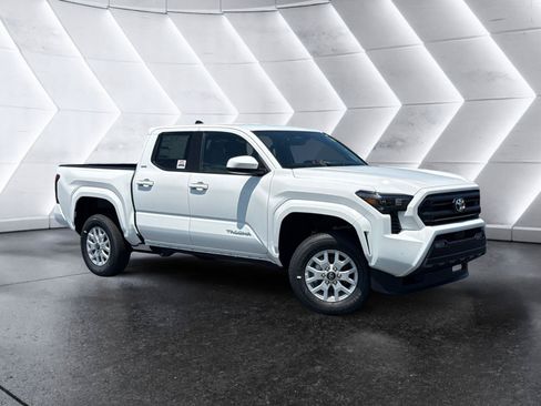 Used 2026 Toyota Tacoma SR5 AWD/4WD image 1