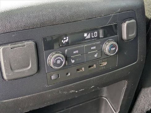 Used 2019 GMC Yukon SLT w/ Premium Edition image 22