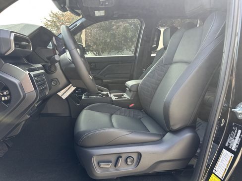 New 2026 Toyota 4Runner TRD Off-Road Premium AWD/4WD image 11
