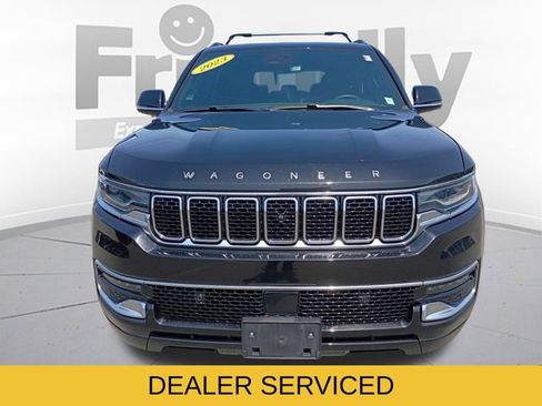 Used 2023 Jeep Wagoneer 4WD w/ Premium Group I image 2