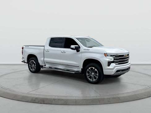 Used 2023 Chevrolet Silverado 1500 High Country AWD/4WD image 2