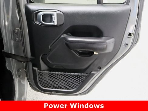 Used 2019 Jeep Wrangler Unlimited Sport image 33