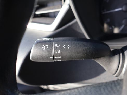 Used 2024 Toyota Corolla LE image 30