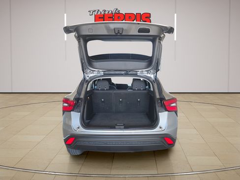 Used 2024 Chevrolet Trax LS FWD image 9