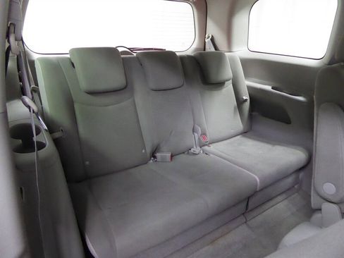 Used 2015 Nissan Quest S image 27