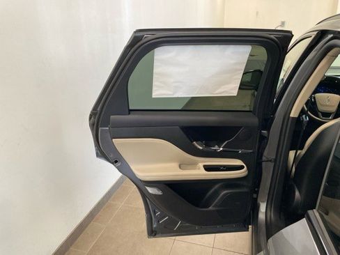 New 2025 Lincoln Corsair Reserve w/ Jet Appearance Package image 8