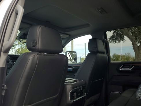 Used 2024 GMC Sierra 2500 Denali w/ Denali Reserve Package image 14