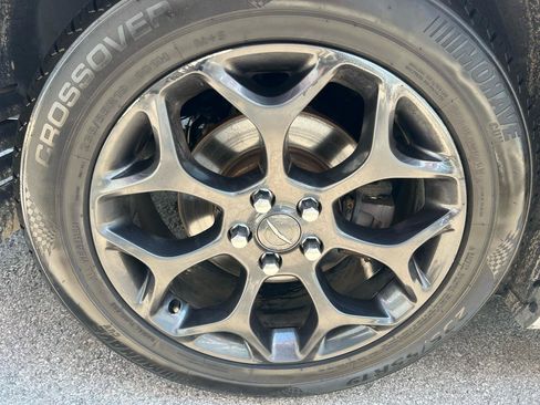 Used 2018 Dodge Charger R/T RWD image 2