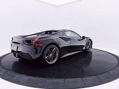 Used 2018 Ferrari 488 Spider RWD image 16