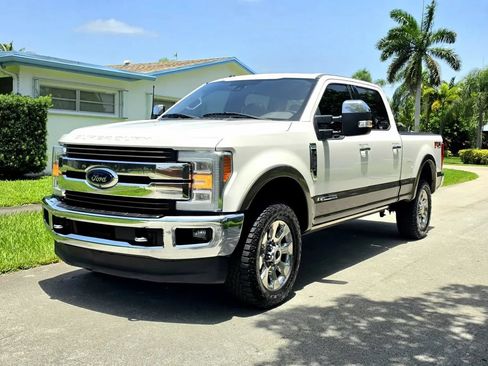 Used 2017 Ford F250 King Ranch w/ King Ranch Ultimate Package AWD/4WD image 1
