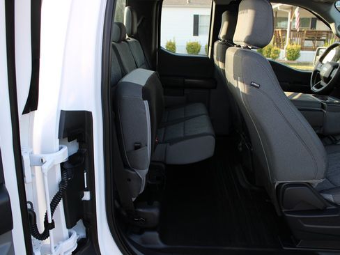 Used 2022 Ford F150 XL w/ Equipment Group 101A High AWD/4WD image 20